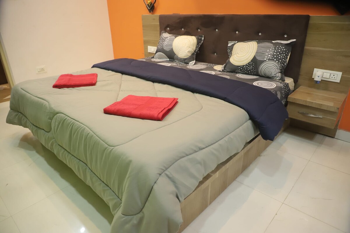 StayWell 3 Rooms in Aligarh - Tap to explore photos