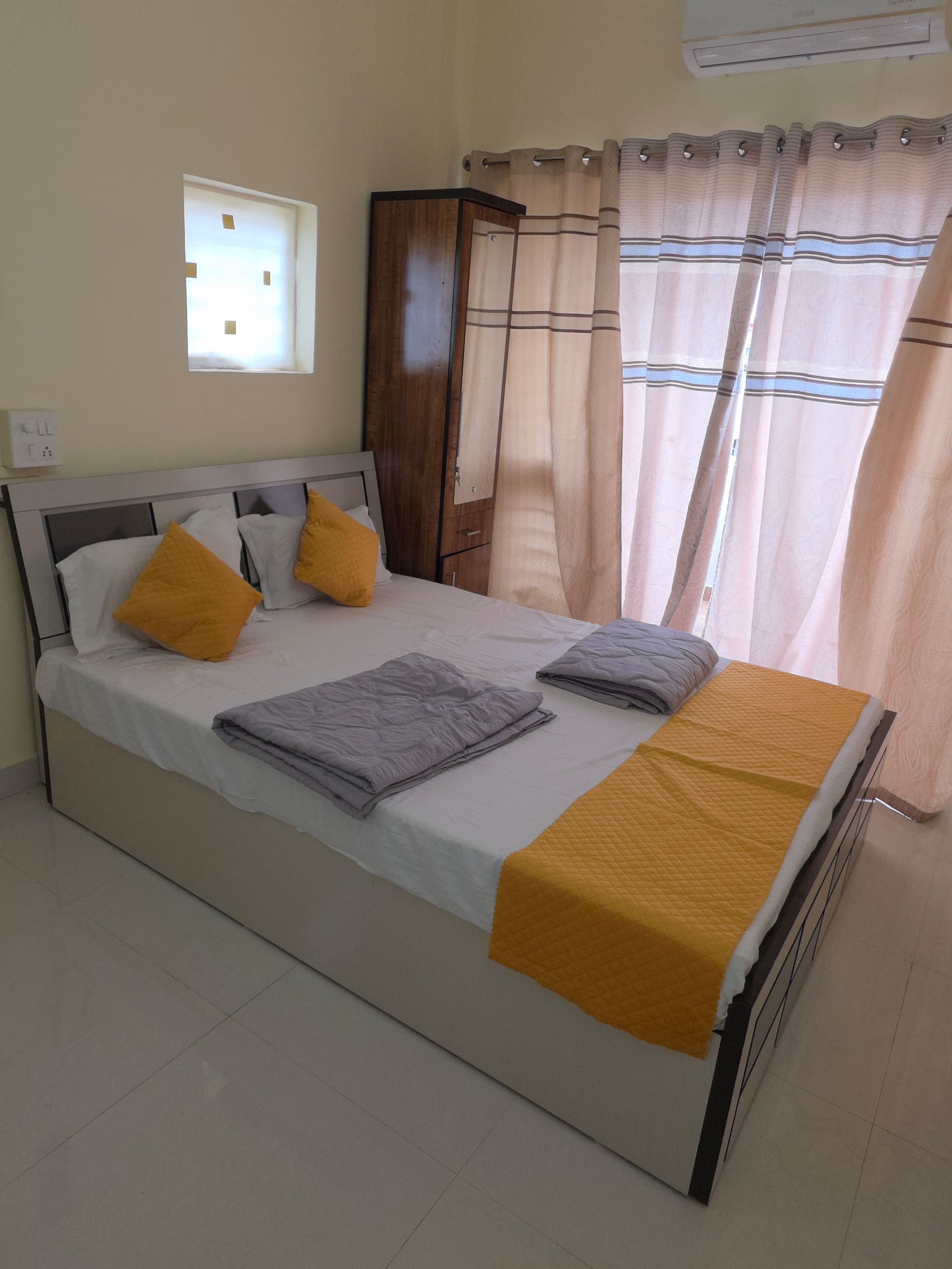 A modern style sea view villa at Ganapatipule - Tap to explore photos