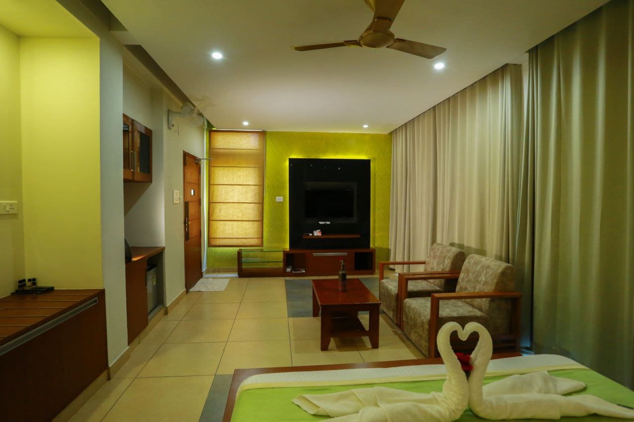 KURUVA ISLAND RESORT & SPA - Tap to explore photos