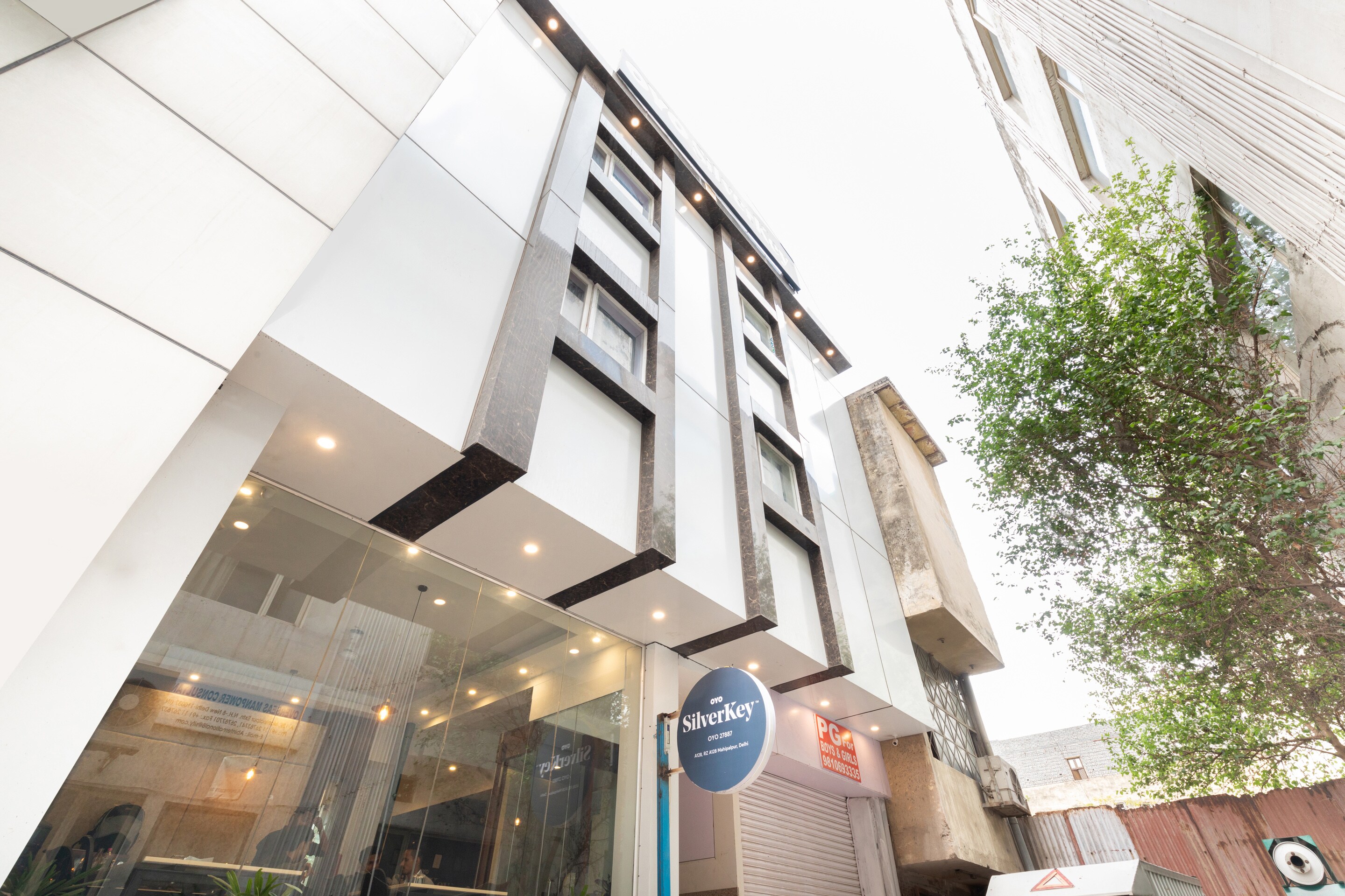 Hotel O Silverkey - Tap to explore photos