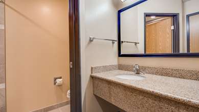Best Western Plus Grapevine Inn - Tap to explore photos