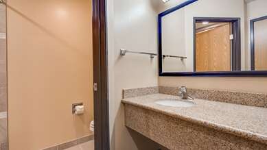 Best Western Plus Grapevine Inn Room Type - 1 King Bed, Non-Smoking, Vineyard View, Microwave, Refrigerator, High Speed Internet Access, Full Br Best Western Plus Grapevine Inn Room Type - 1 King Bed, Non-Smoking, Vineyard View, Microwave, Refrigerator, High Speed Internet Access, Full Br