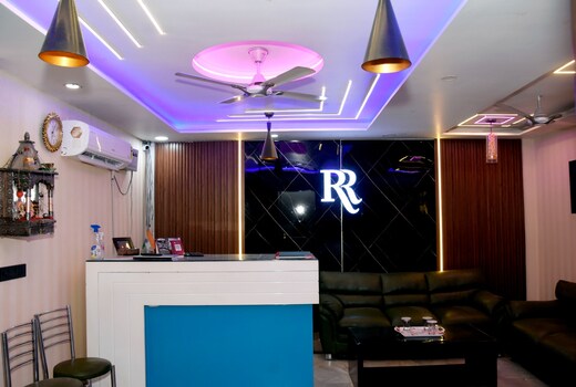 HOTEL R R Palace