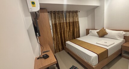 CLASSIC COMFORT LODGE Room Type - DELUXE AC ROOM