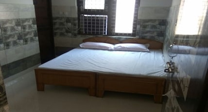 Hotel Shri lalji Room Type - Standard Double BEDWITH ATTACHED LATH BATH AND BALCONY Air cooled Room Hotel Shri lalji Room Type - Standard Double BEDWITH ATTACHED LATH BATH AND BALCONY Air cooled Room