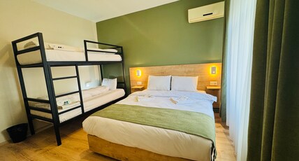 Sultan Hostel Room Type - Quad Room With Private Bathroom