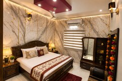 Skot white home stay