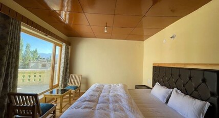 Hinjuma Guest House Room Type - Family Room with Mountain View