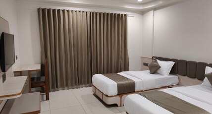 HOTEL KOZAR Room Type - Deluxe Double AC
