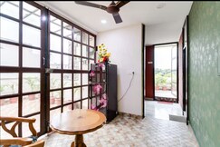 MoyDom Home Away From Home Noiseless Rooftop Apartment