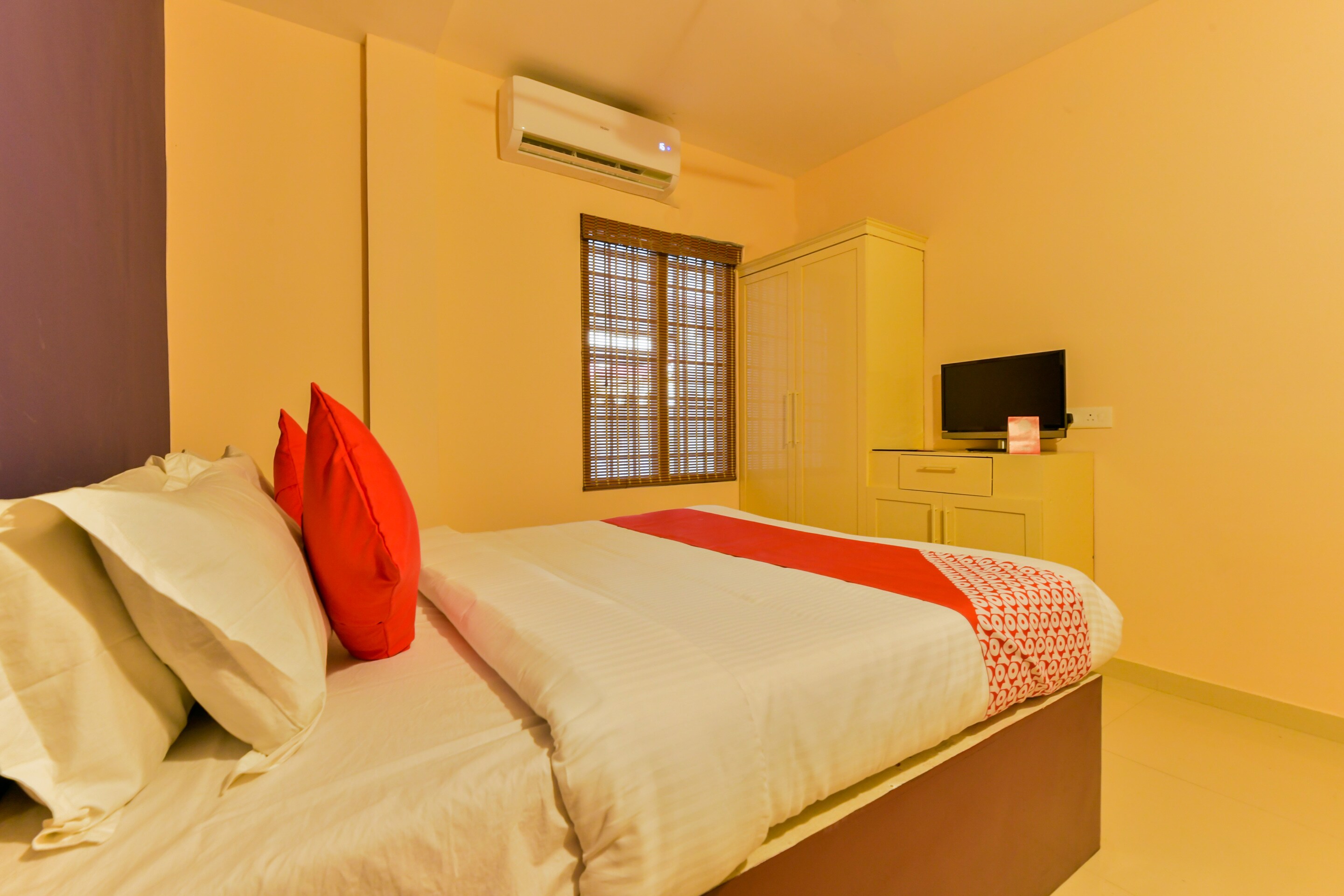 Hotel O Raiban - Tap to explore photos