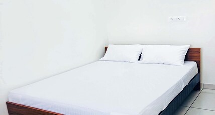 Ronvix Colive Madiwala Room Type - Budget Room NON AC