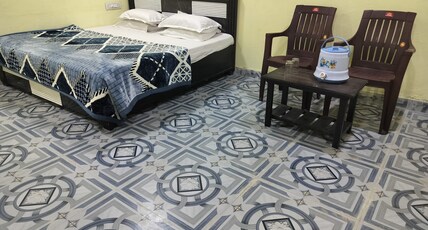 L.S HOME STAY Room Type - Deluxe Room