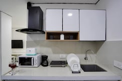 Address of 2D House Home Theatre by superhomes