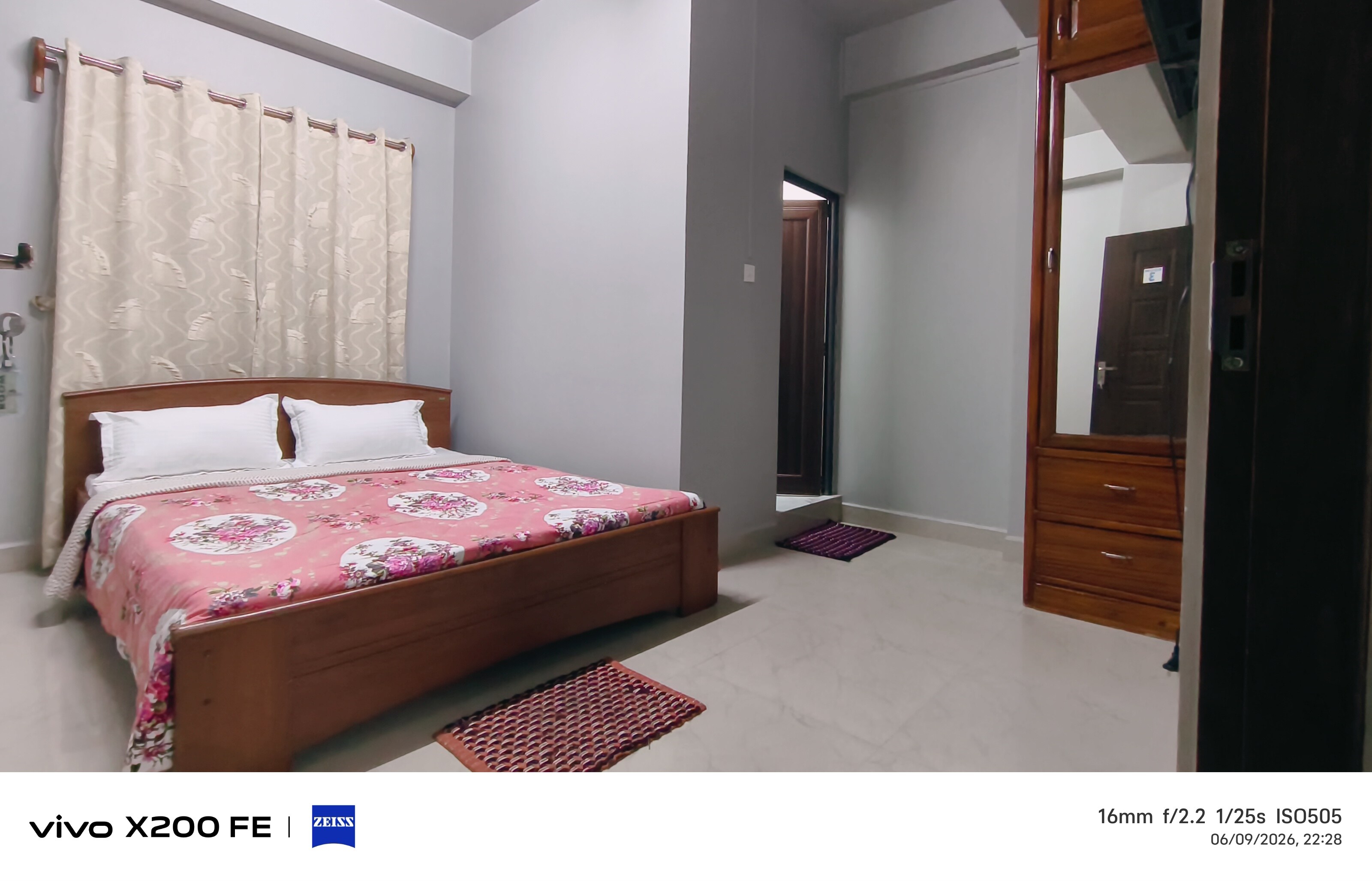 Homey Hearth Home Stay - Tap to explore photos
