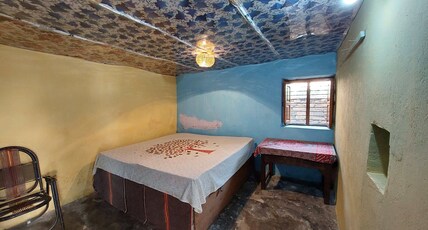 Buransh Home Stay Room Type - Standard Room (Shared bathroom)