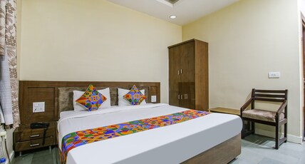 FabHotel Silver Inn I- Near Prabhat Chauraha Room Type - Premium Room