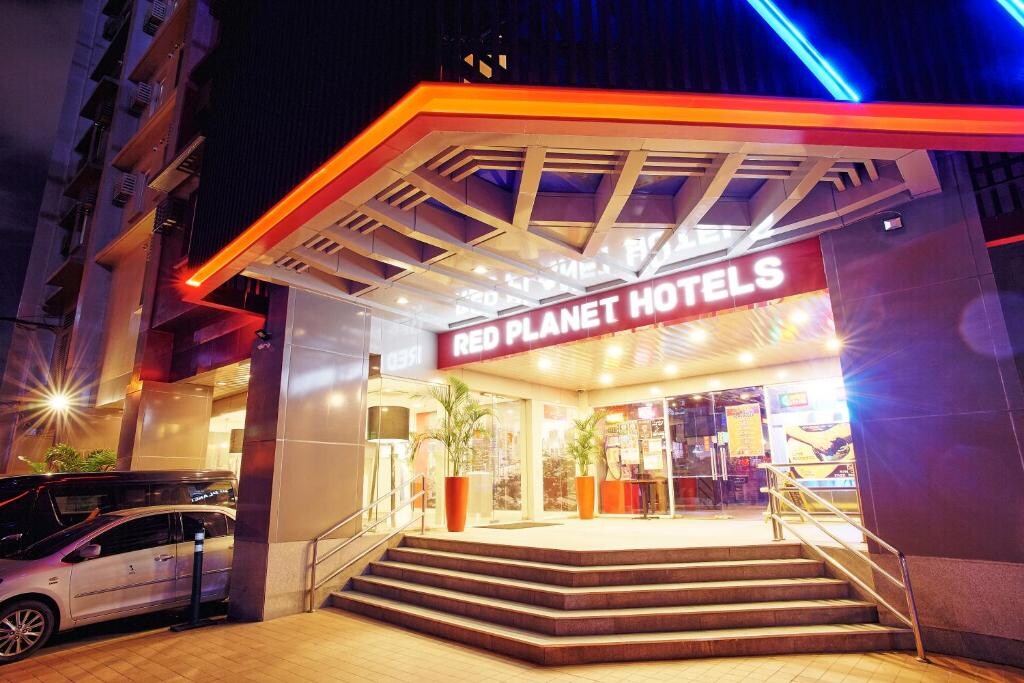 Red Planet Makati Avenue Manila - Tap to explore photos