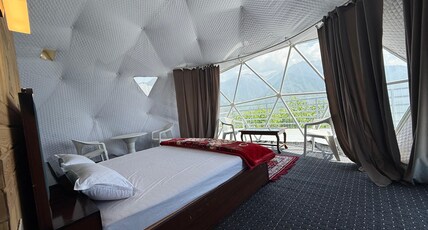 North Cliff Retreat by Stay Pattern - Paragliding Point Room Type - Elegant Dome - Valley View
