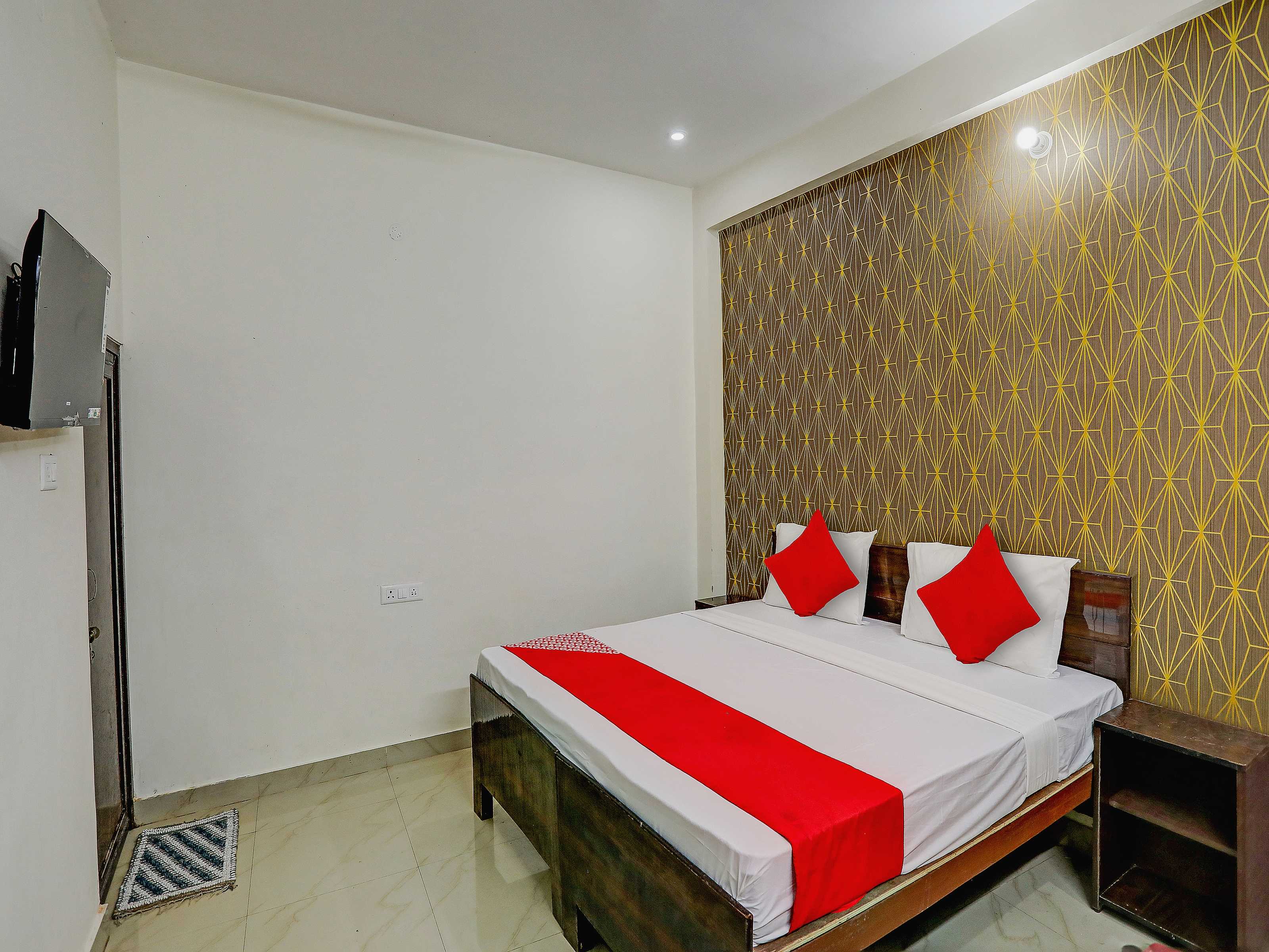 Hotel O The Raghav Villa - Tap to explore photos