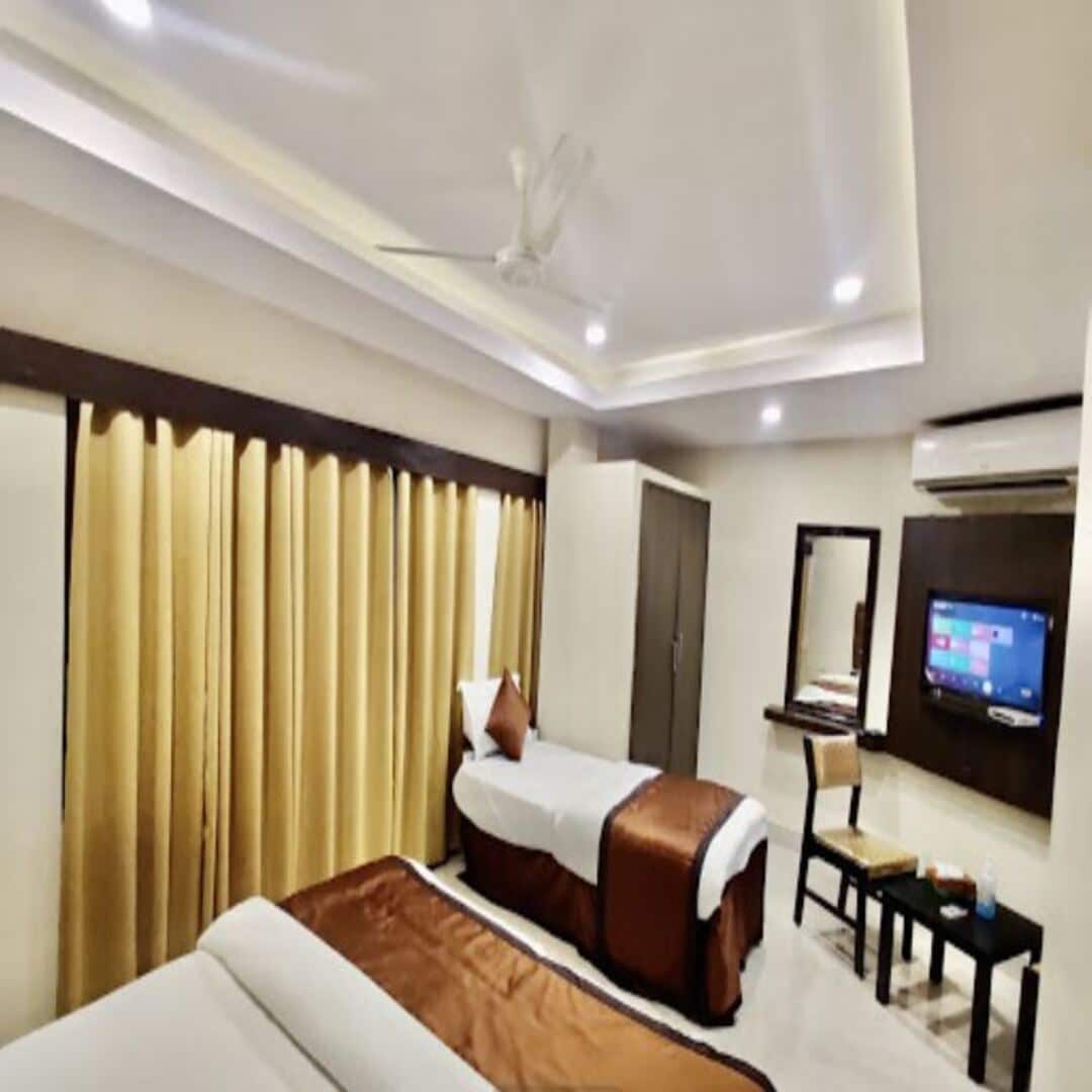 New Hotel Suhail - Tap to explore photos