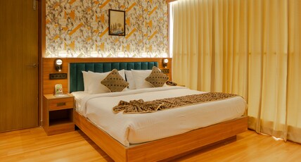 Hotel Sky International Room Type - Deluxe Room