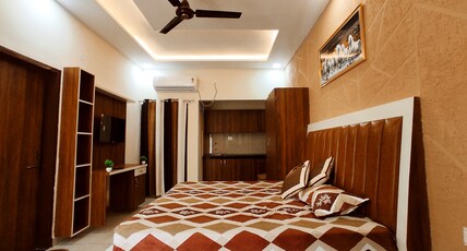HOTEL REGAL SUIT ROOMS Room Type - Super Deluxe Double Room