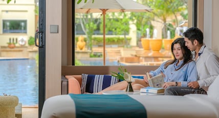Holiday Inn Resort Phuket Room Type - 1 King Premium Pool View Ground Floor Holiday Inn Resort Phuket Room Type - 1 King Premium Pool View Ground Floor