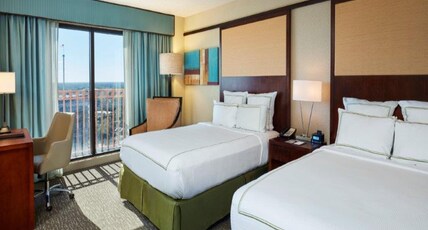 DoubleTree by Hilton Hotel Orlando at SeaWorld Room Type - 2 QUEENS CORNER TOWER