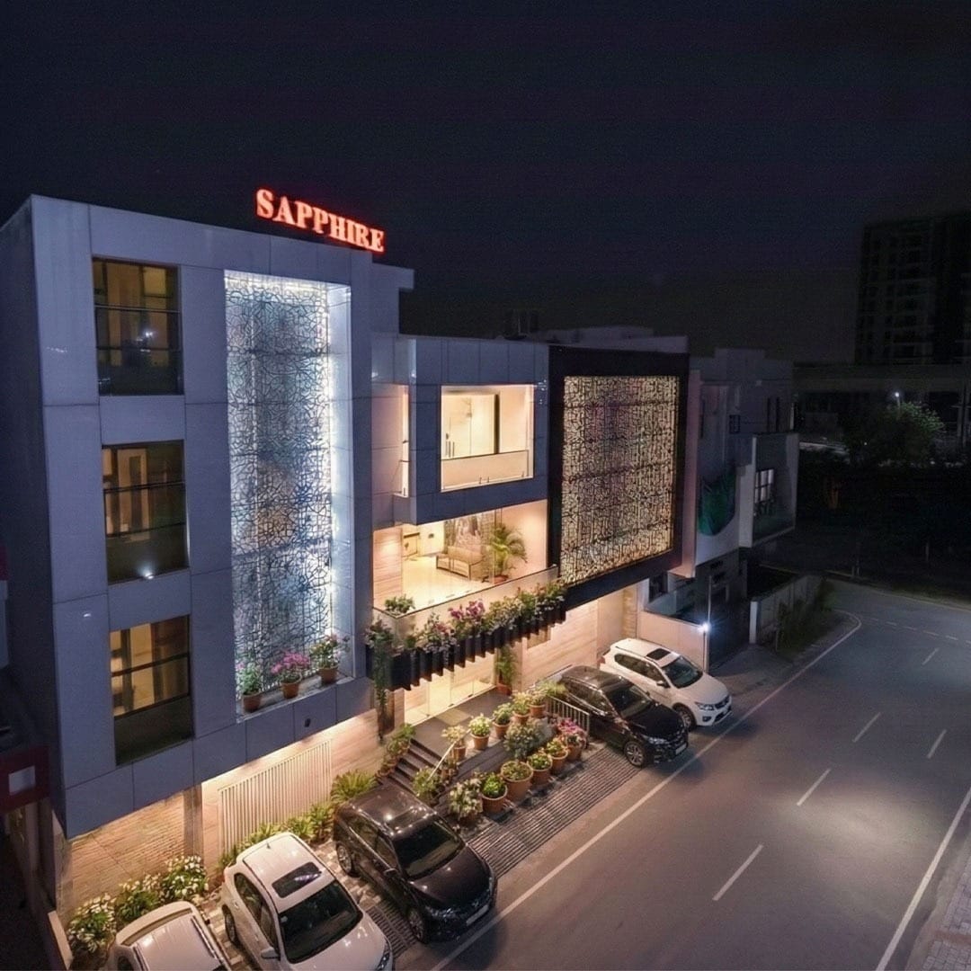 Hotel Sapphire World - Tap to explore photos