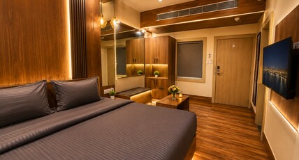 LP RETREAT NEAR SEA BEACH Room Type - Premium Room ( Air Conditioned with 1 King Size Bed)