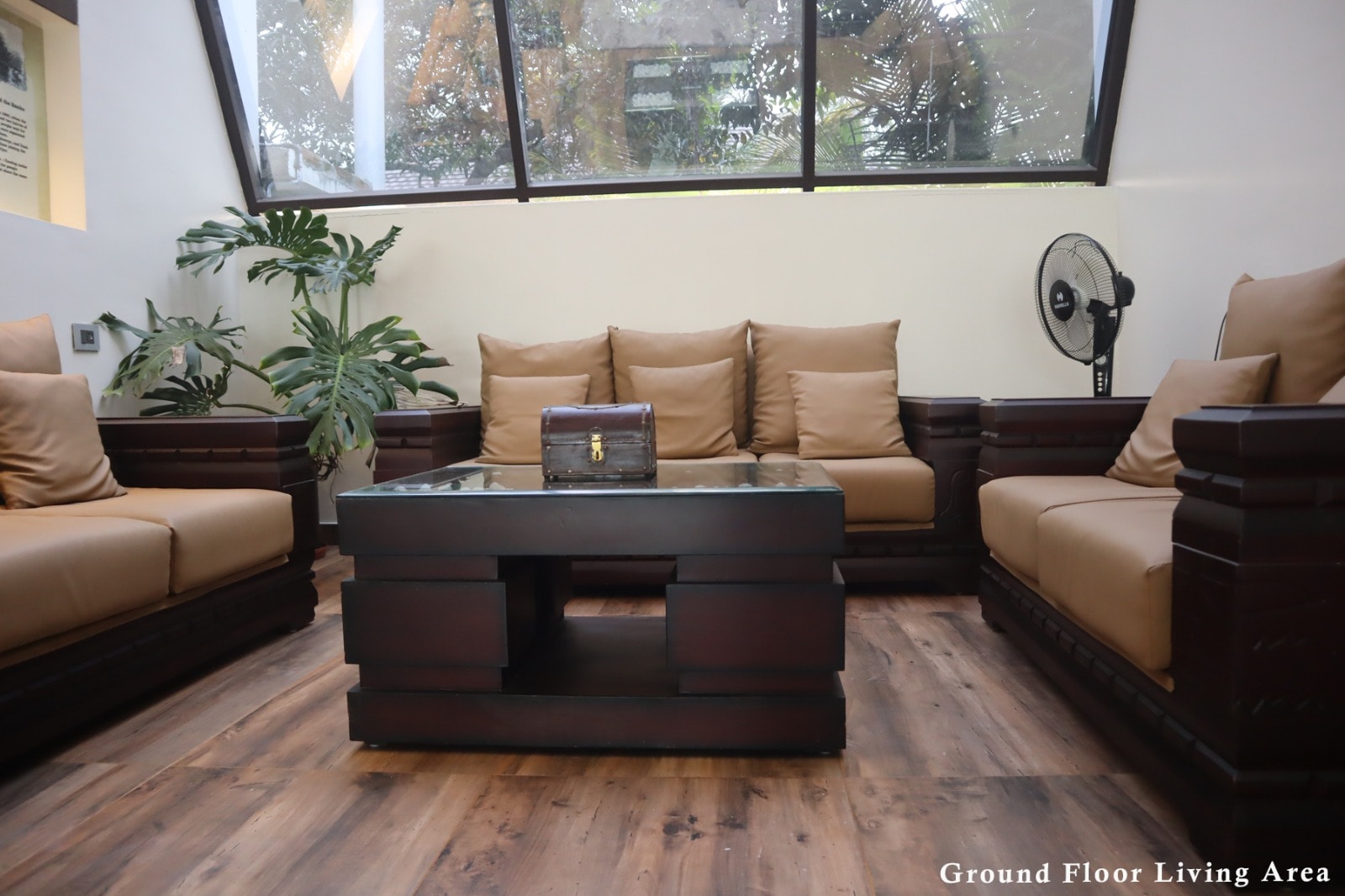 Glass River Retreat 4BHK - Tap to explore photos