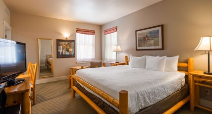 Best Western Plus Plaza Hotel Room Type - Suite-1 King Bed, Non-Smoking, Wi-Fi, Soaker Tub, Sofabed, Fireplace, Second Floor, Full Breakfast Best Western Plus Plaza Hotel Room Type - Suite-1 King Bed, Non-Smoking, Wi-Fi, Soaker Tub, Sofabed, Fireplace, Second Floor, Full Breakfast