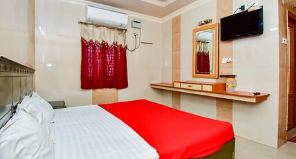 Hotel Golden Park Room Type - Three Bedded NoN A/C Room