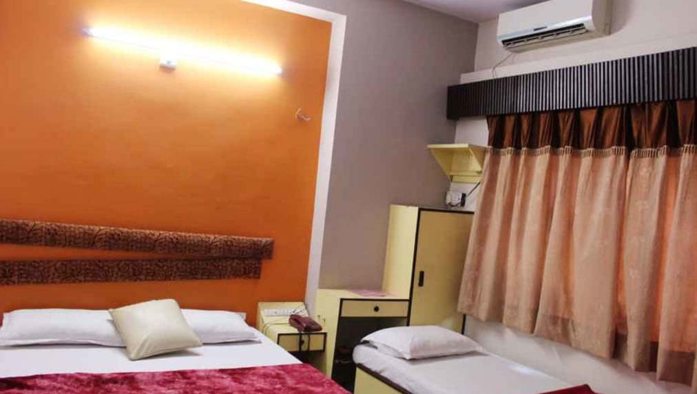 Hotel Makhan Matki (15 Kms from Khatu Shyam Ji Temple ) - Tap to explore photos