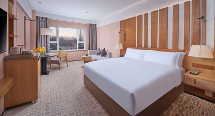 DoubleTree by Hilton Changbaishan Hot Spring Room Type - KING PREMIER ROOM