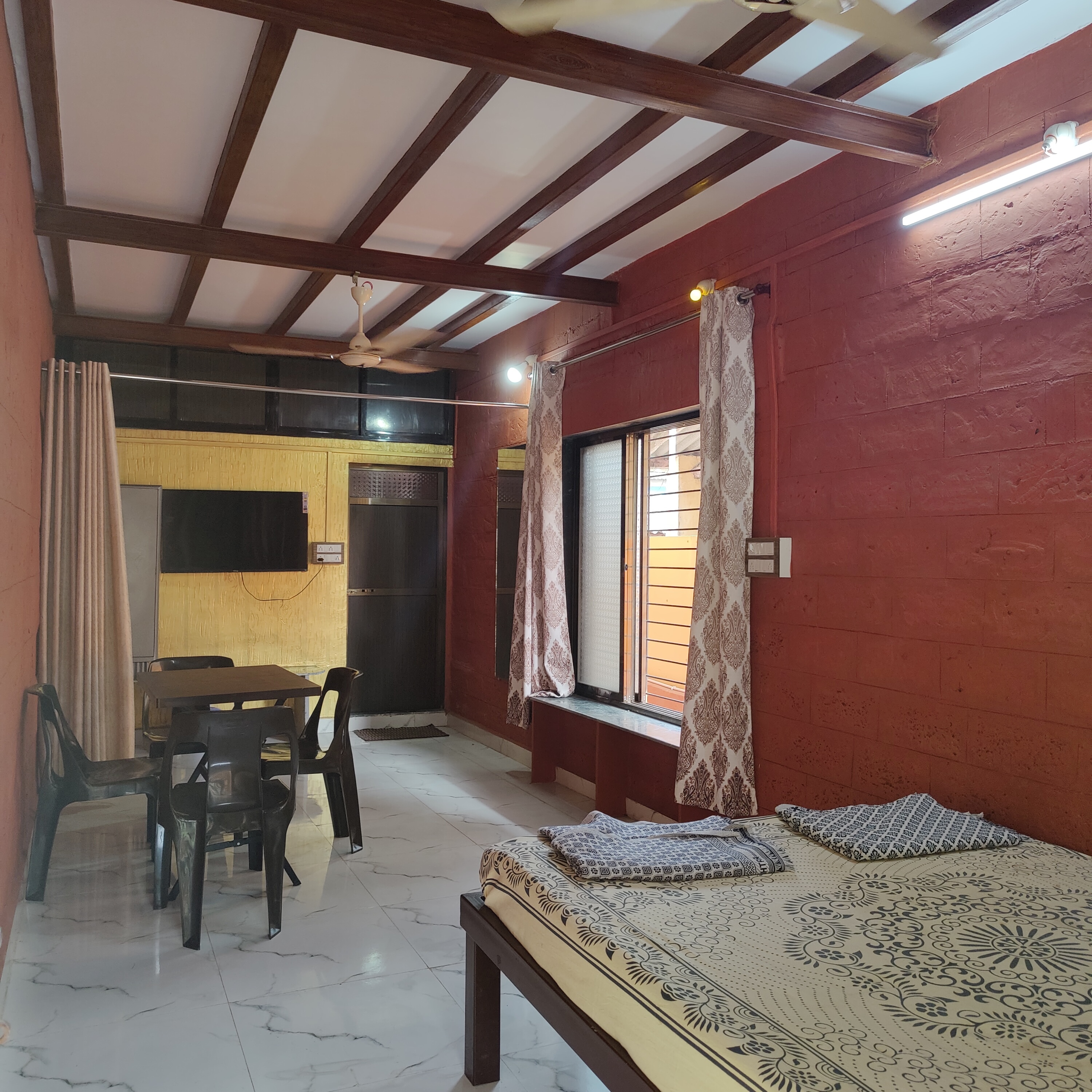 Seaview Retreat: Relaxing stay by the bay - Alibag - Tap to explore photos