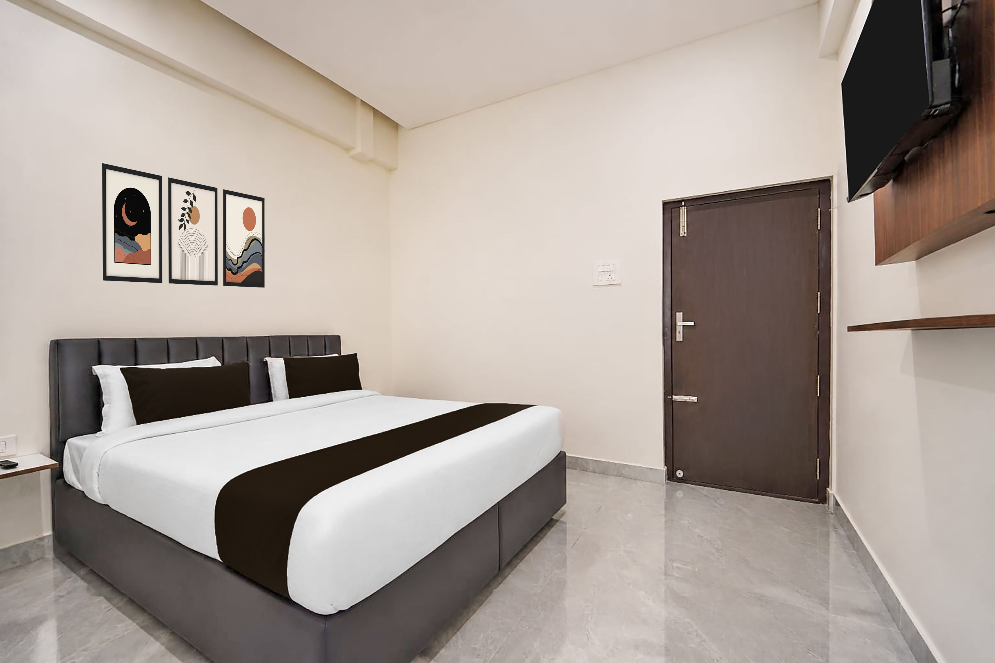 Super Townhouse Erode Bus Terminal Formerly Everest Viji Residency - Tap to explore photos