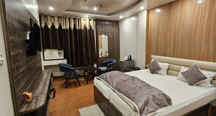 Hotel Valentines Room Type - Super Deluxe Room