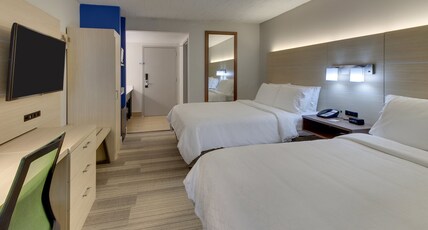 Holiday Inn Express Pittston - Scranton Airport Room Type - 2 Queen Beds Standard Comm Access
