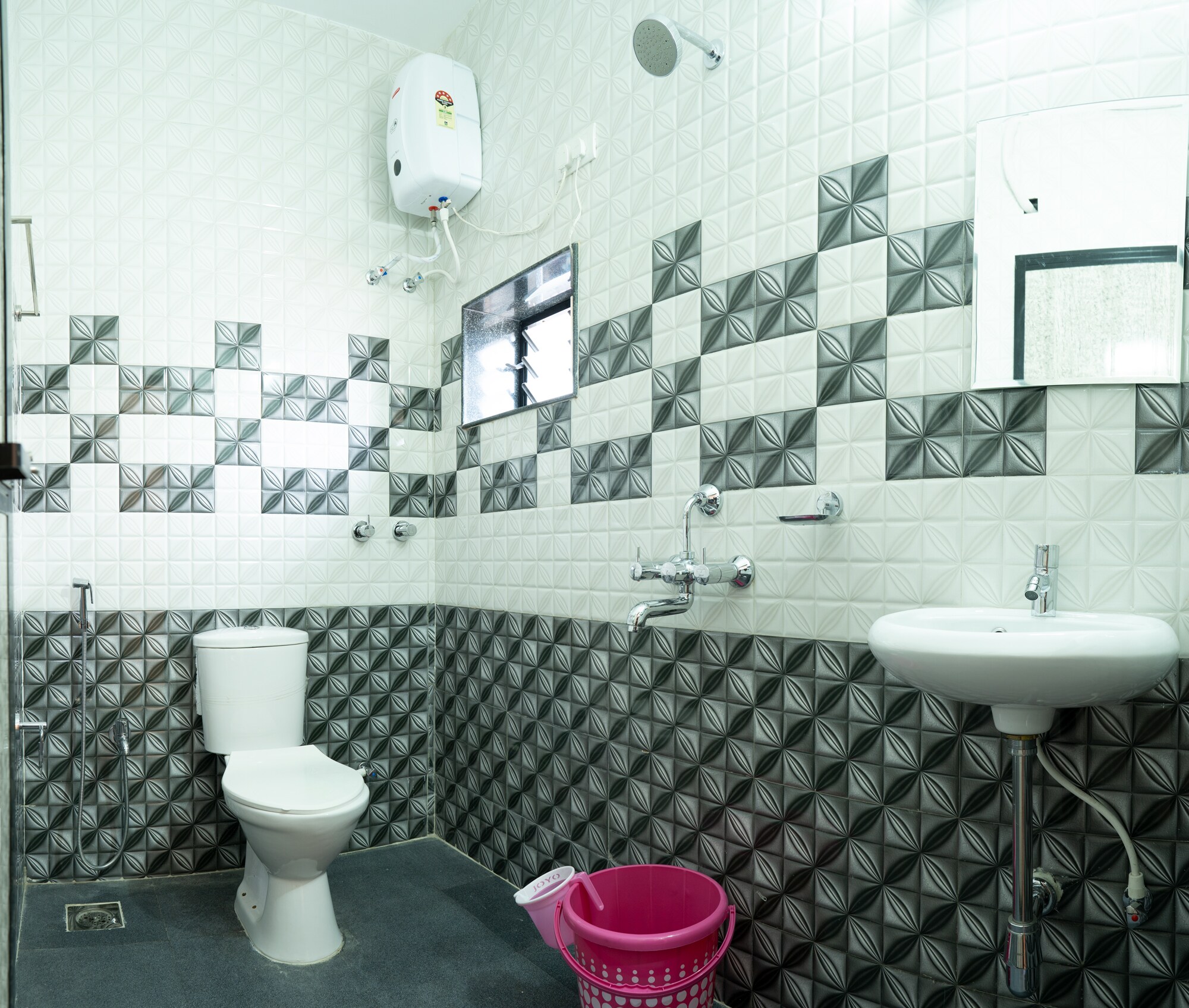 SHRI'S PRIDE INN | Rooms in a Homestay - Tap to explore photos
