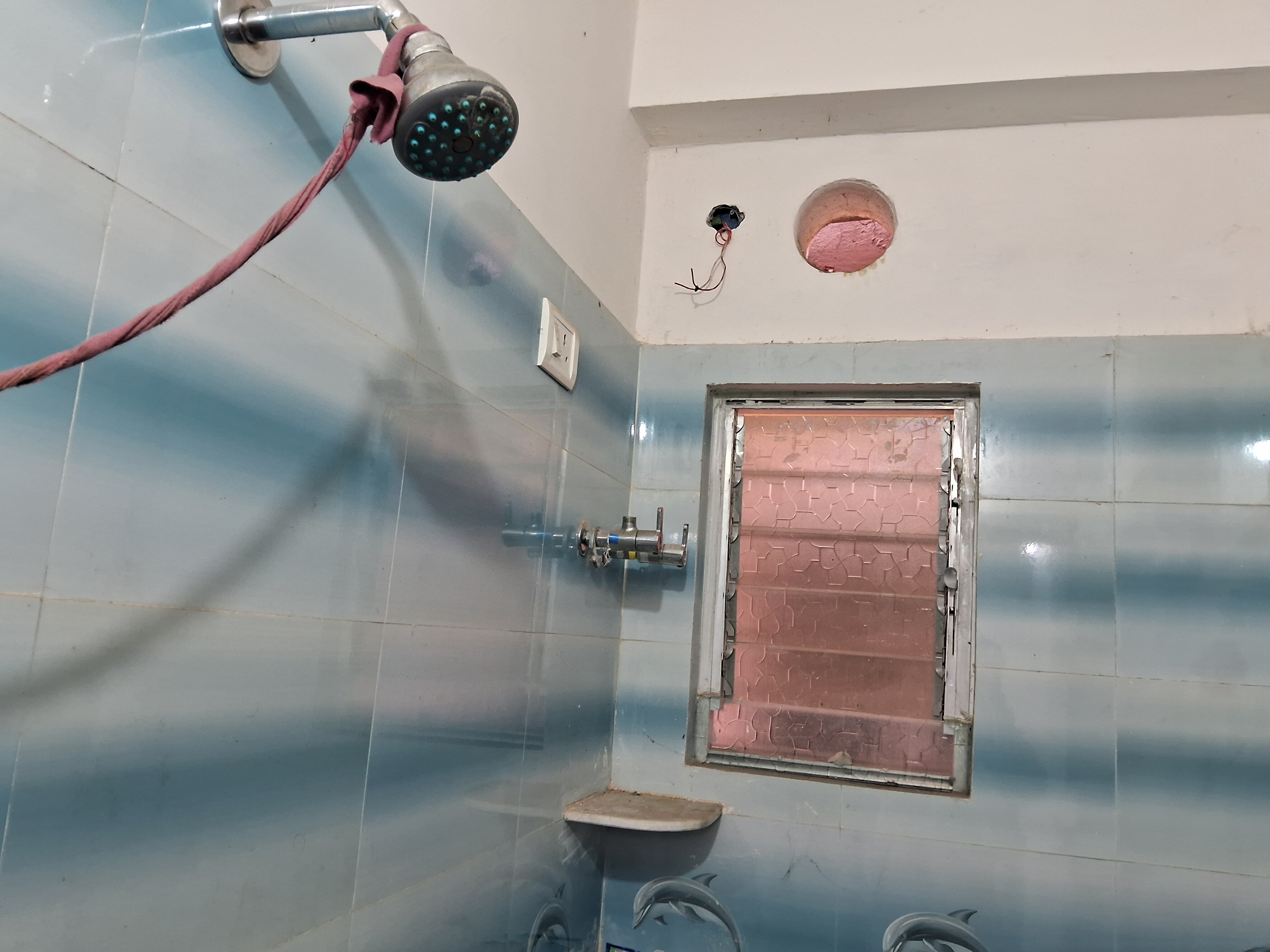 Room in Central Kolkata - Tap to explore photos
