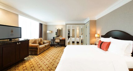 EASTIN GRAND HOTEL SAIGON Room Type - Premium Deluxe Room