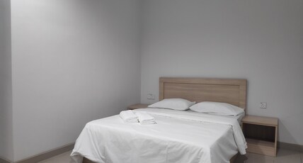 Hotel O Inanam Room Type - Deluxe Queen