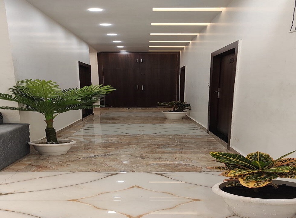 Hotel Sharma Ji Inn - Tap to explore photos