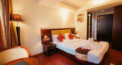 Hotel Mohit Near Mall Road Room Type - Premium Room