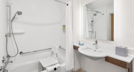 Holiday Inn Express Hotel & Suites Palm Bay Room Type - 1 King Standard Mobility Accessible