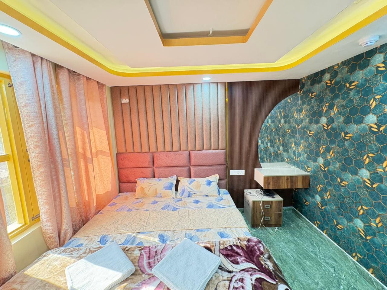 Hotel Sahil, City Centre - Lal Chowk - Tap to explore photos