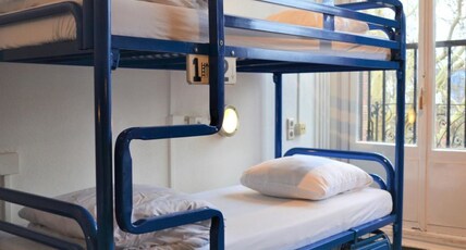 Flying Pig Uptown Room Type - Bed in 4-Bed Dormitory Room with Private Bathroom