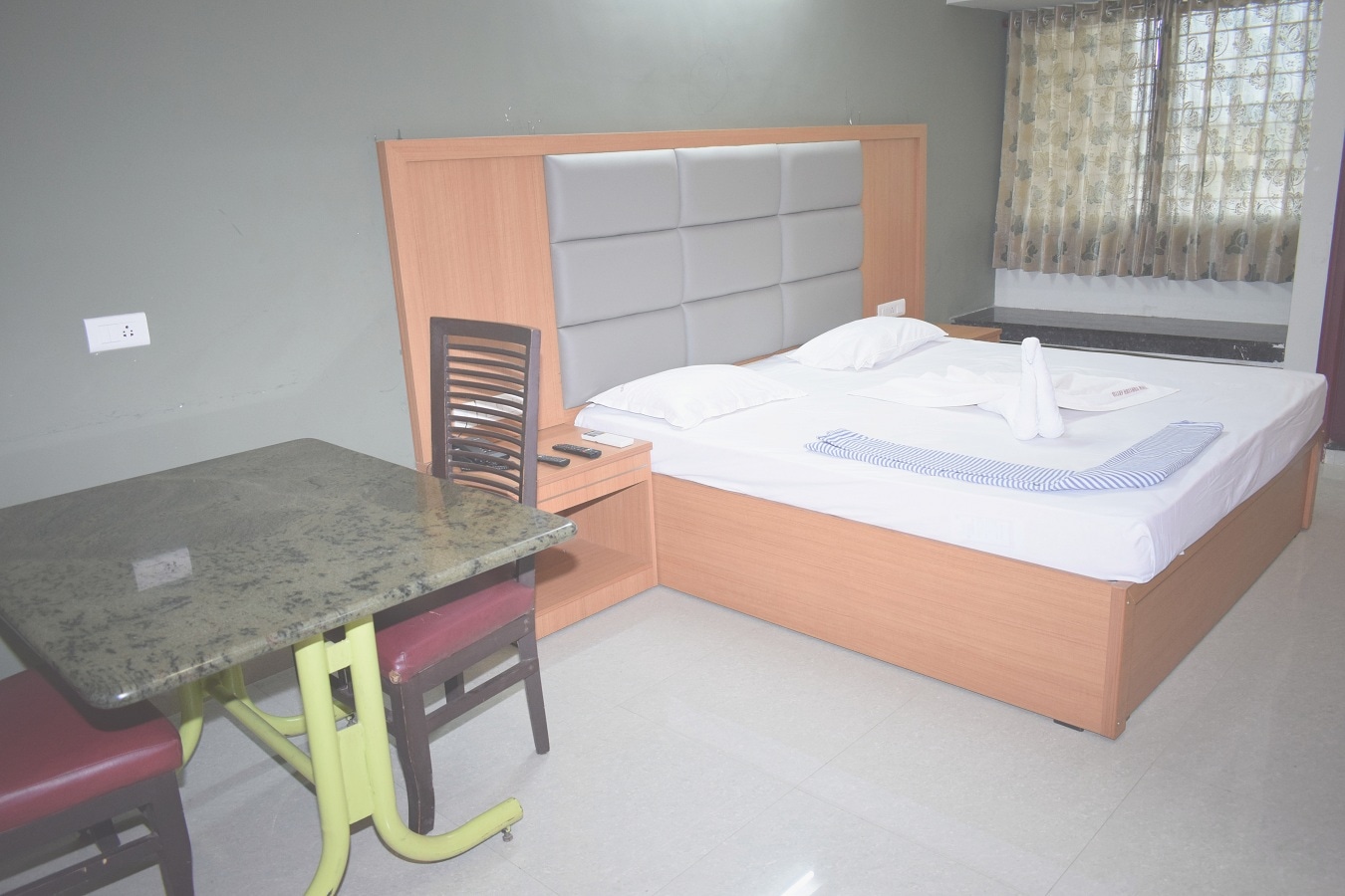 Hotel Vijay krishna - Tap to explore photos